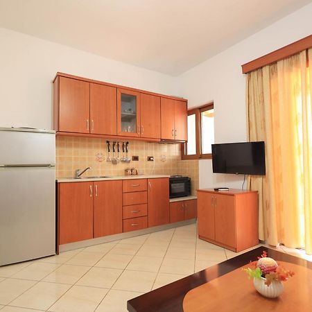 Kejsi Apartaments Sarande Bagian luar foto