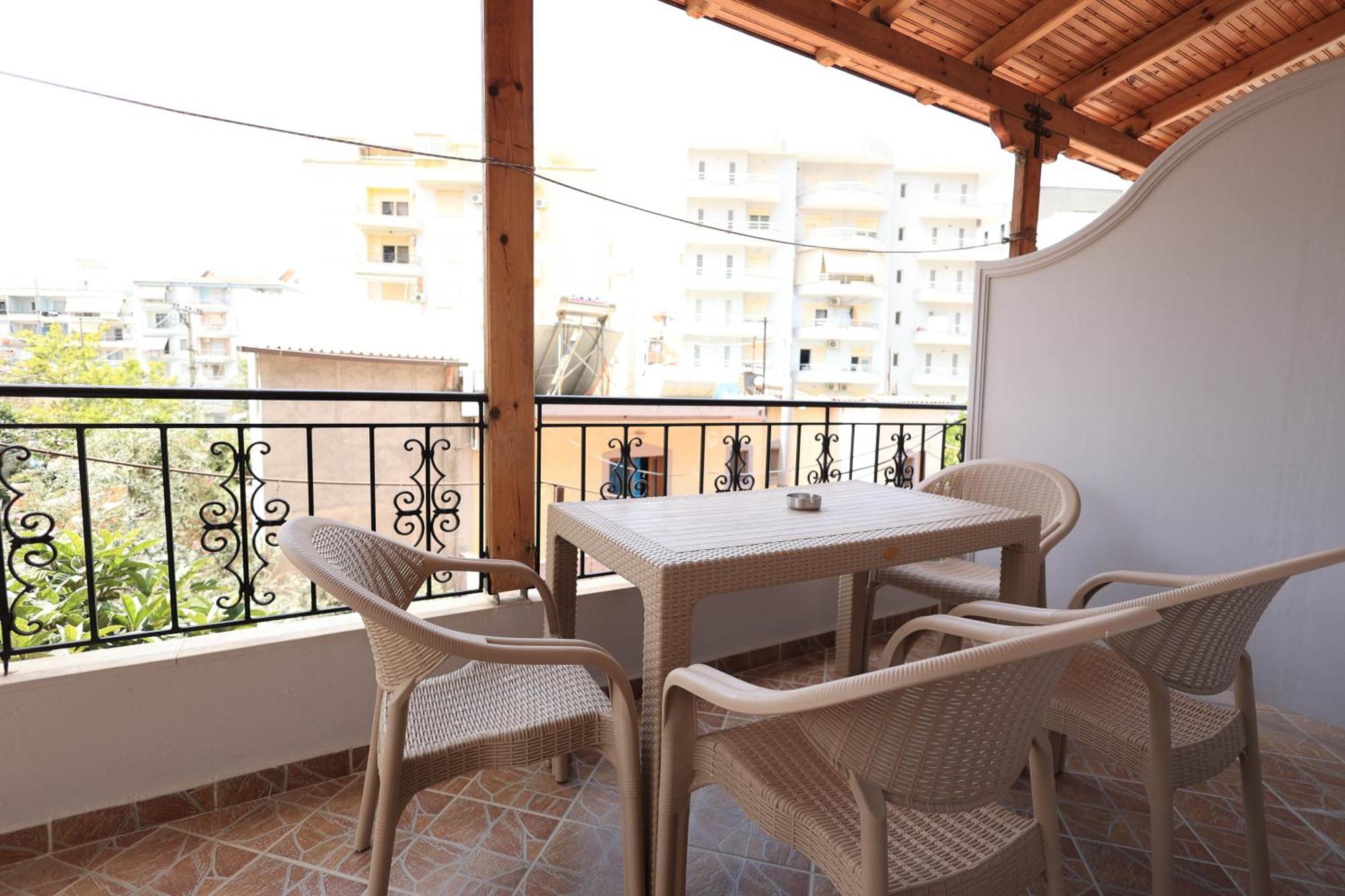 Kejsi Apartaments Sarande Bagian luar foto