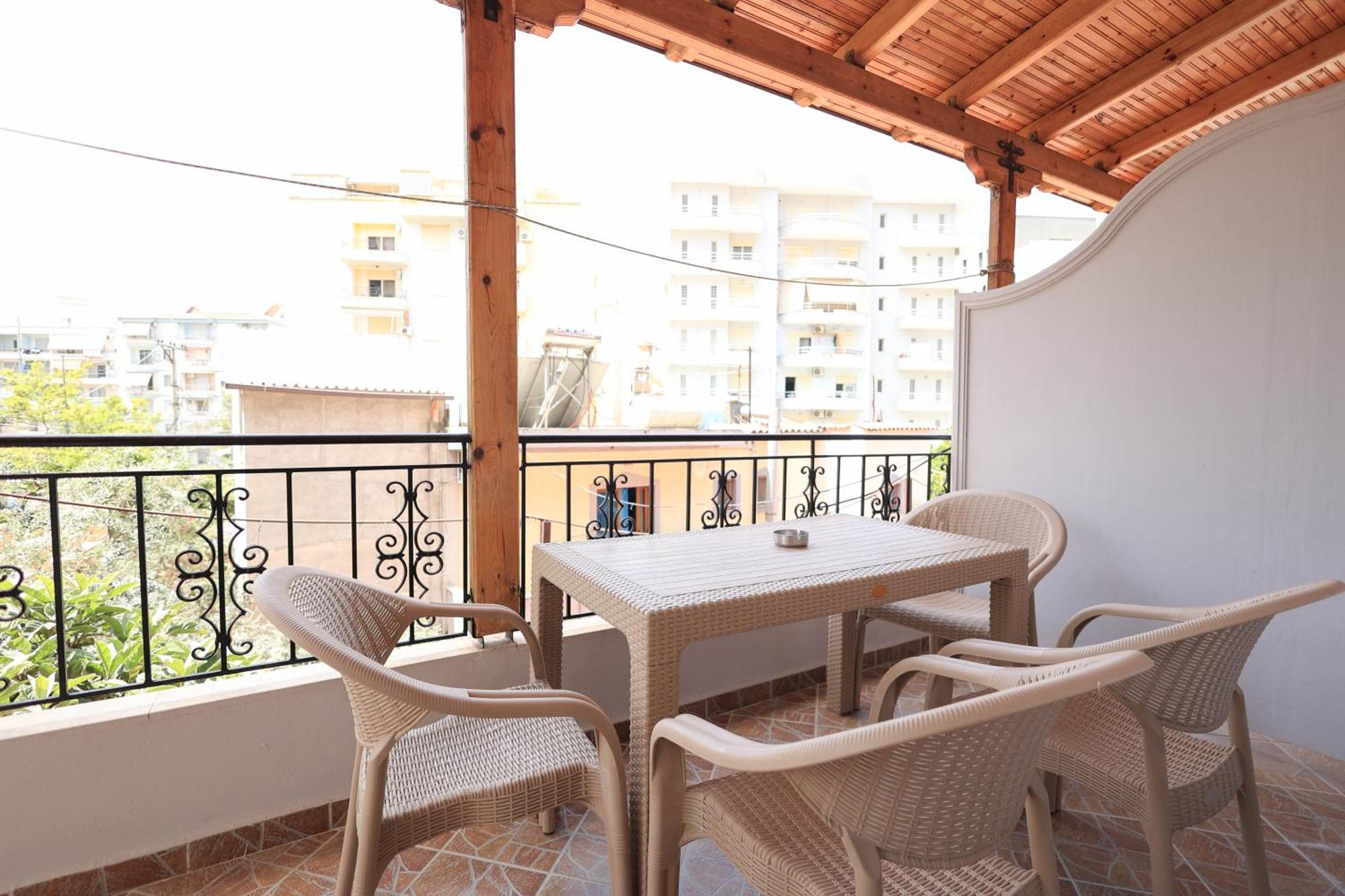 Kejsi Apartaments Sarande Bagian luar foto
